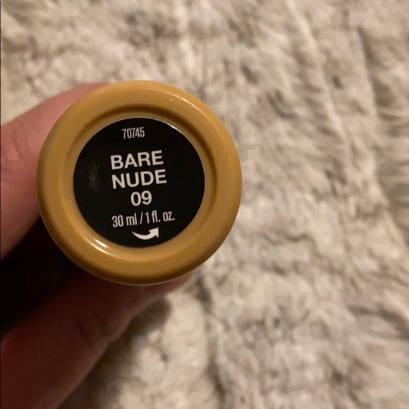 Bare Minerals foundation in color nude - Picture 2 of 2